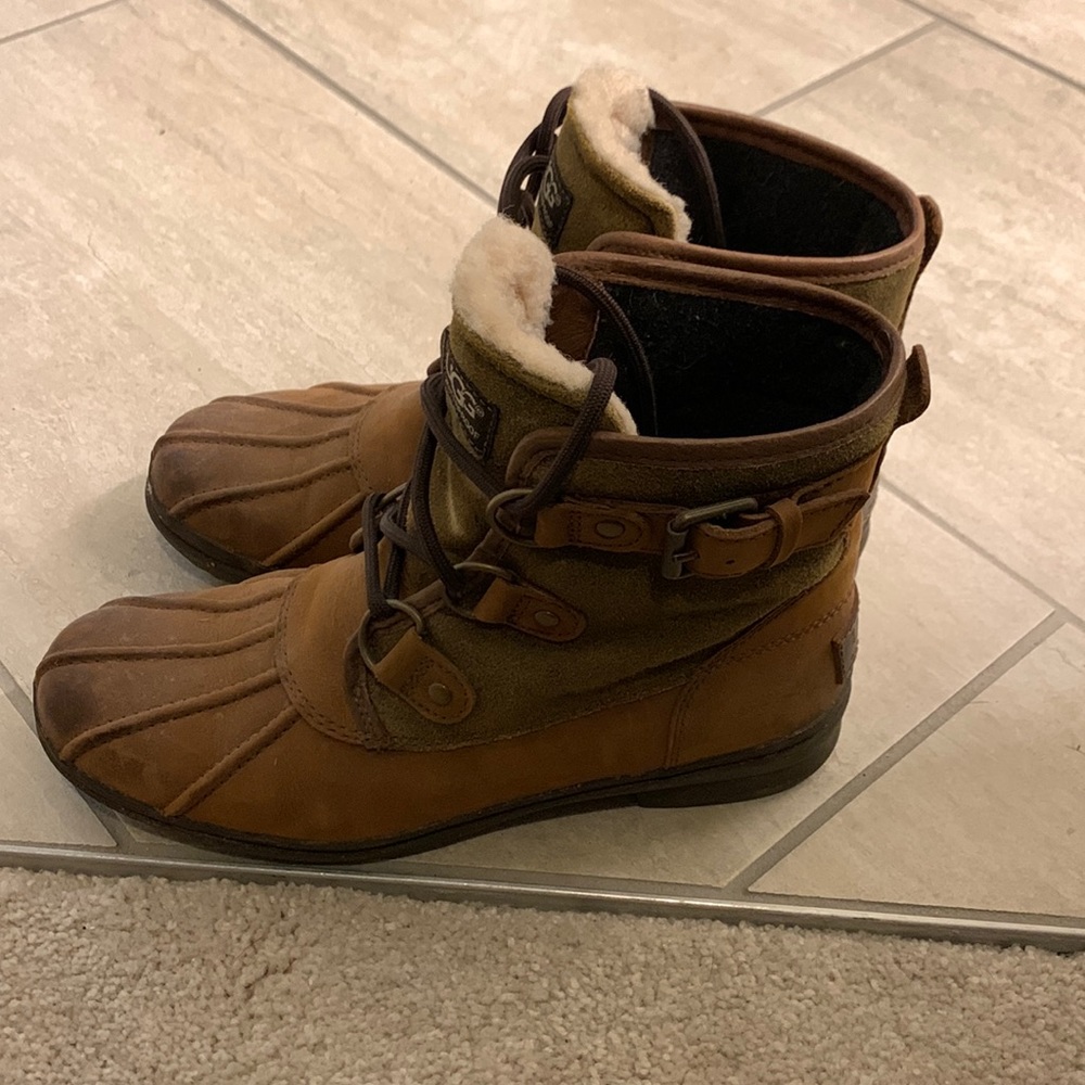 UGG Cecil duck boots
